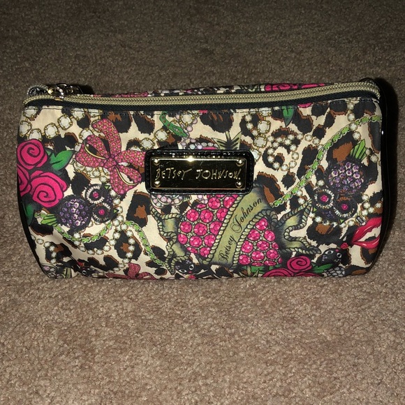 Betsey Johnson Handbags - Betsy Johnson Make-up Bag